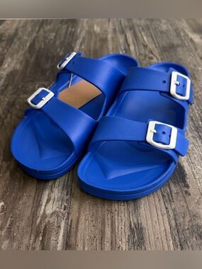 NWOT Royal Blue Slip On Slide Sandals White Adjustable Buckles Women’s 9